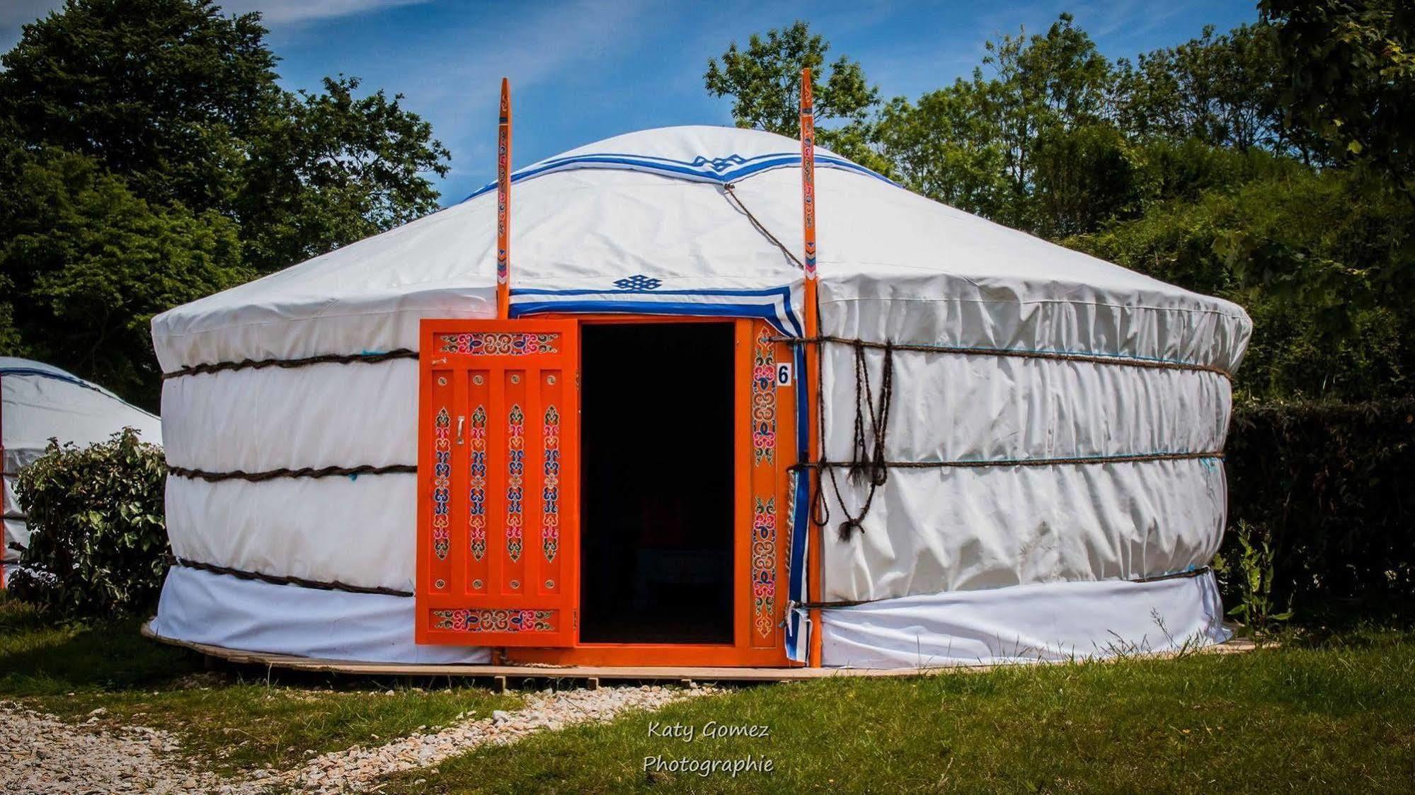 Mer Et Yourtes Henvic Exterior photo